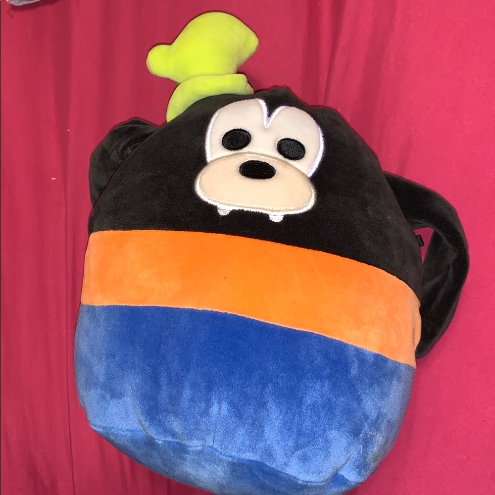 Goofy Squishmallow